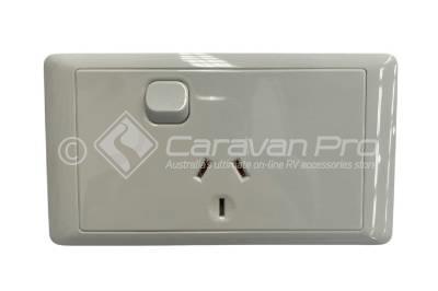 CMS SINGLE WHITE 10 AMP POWER OUTLET